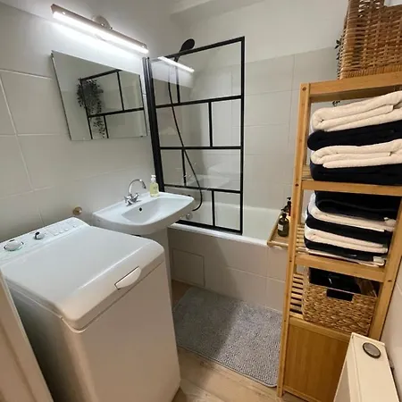 6 Couchages, Confort, Pieds Des Pistes, Menage & Linge De Maison Inclus * Montclar (Alpes-de-Haute-Provence)